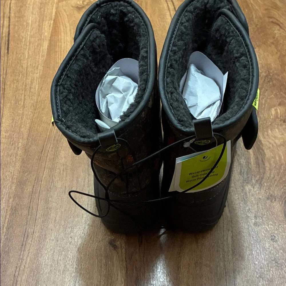 Western Chief Black Kids Snow Boots with Floral Upper - Dual size US 2/3